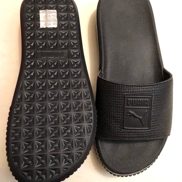 Brand new black comfy Puma slides - Picture 2 of 5